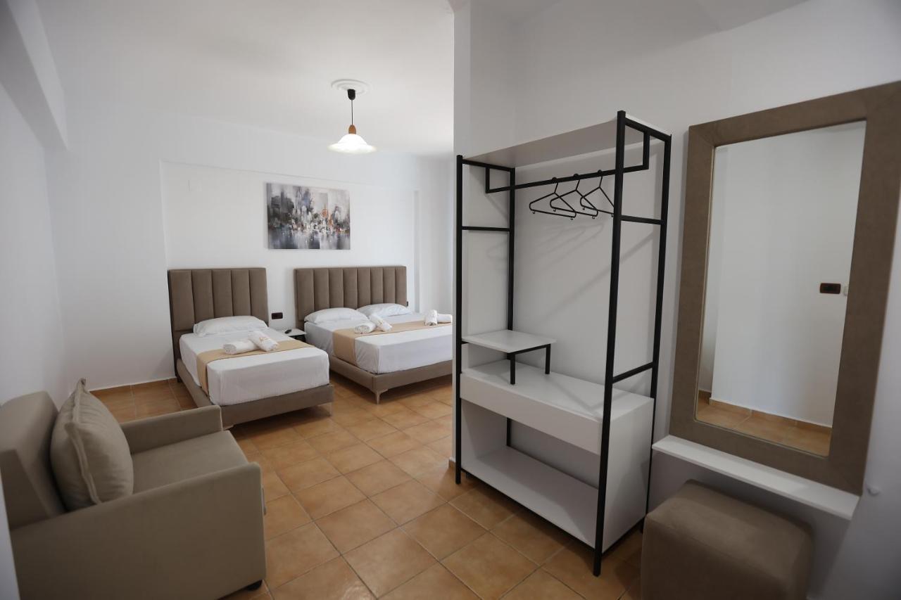 Hotel De Ksamil Buitenkant foto